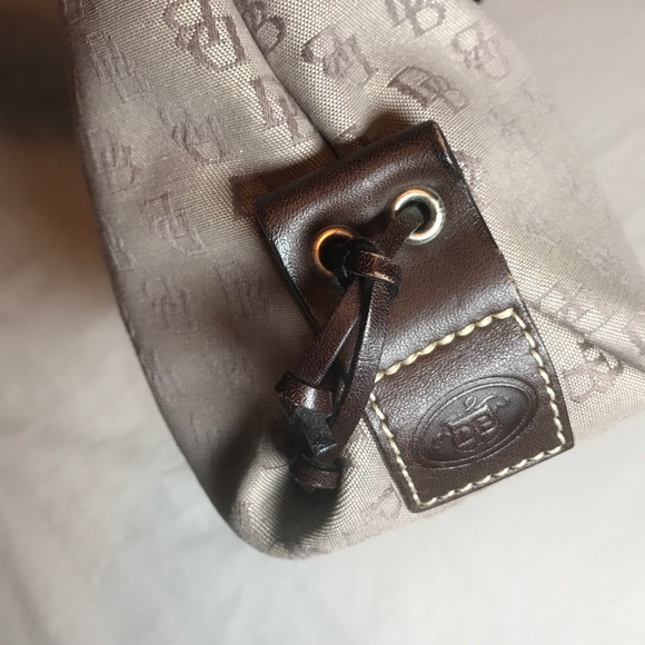 *SOLD*dooney and bourke med size bag-Near Perfect! - Picture 6 of 11